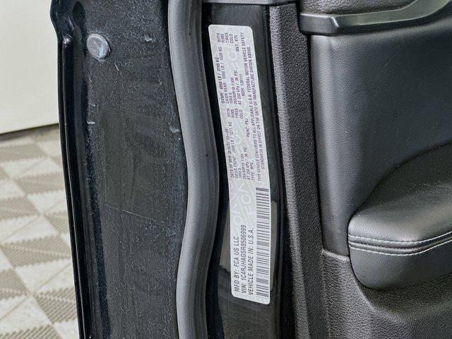 used 2024 Jeep Grand Cherokee car, priced at $27,997