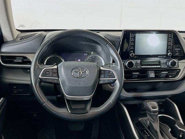 used 2022 Toyota Highlander car, priced at $30,497