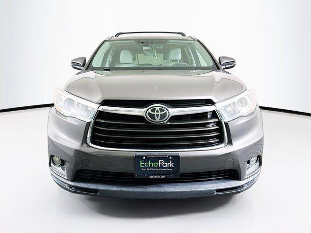 used 2016 Toyota Highlander car, priced at $19,789