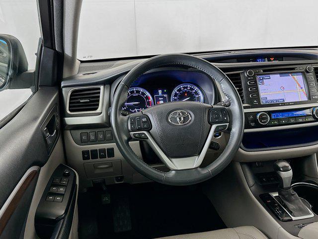 used 2016 Toyota Highlander car, priced at $19,789