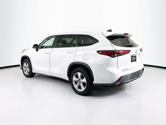 used 2023 Toyota Highlander car, priced at $28,839