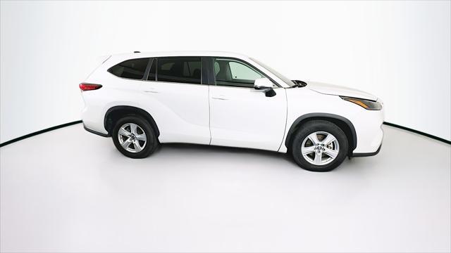 used 2023 Toyota Highlander car, priced at $26,589