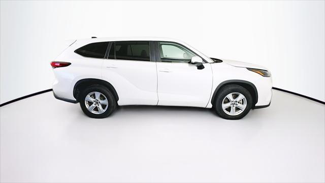 used 2023 Toyota Highlander car, priced at $26,589