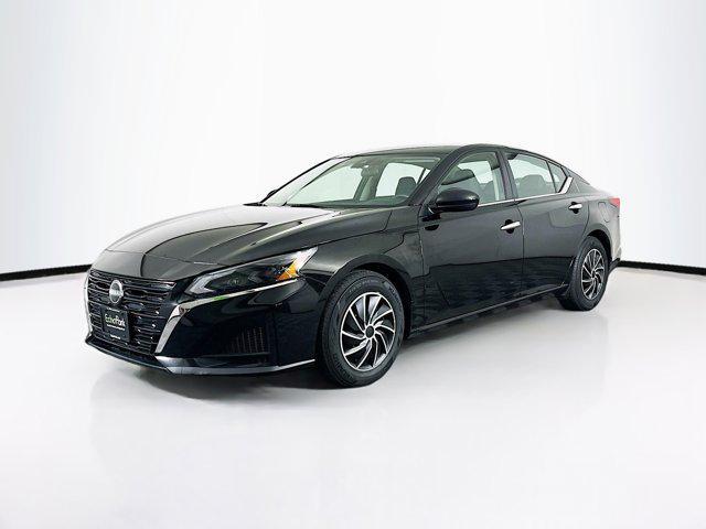 used 2023 Nissan Altima car, priced at $17,289