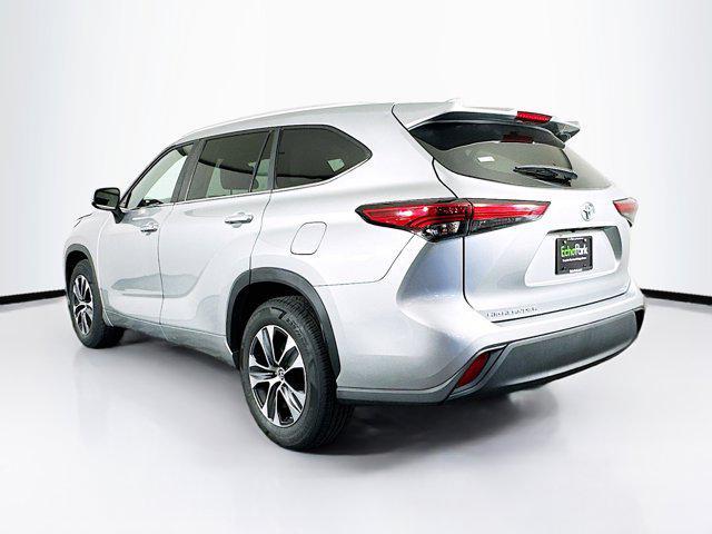 used 2023 Toyota Highlander car, priced at $34,797