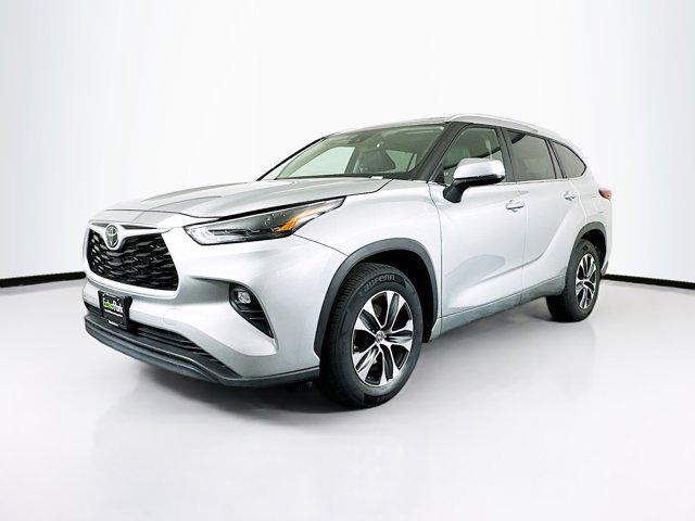 used 2023 Toyota Highlander car, priced at $34,797