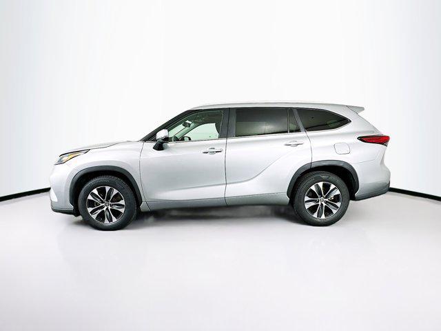 used 2023 Toyota Highlander car, priced at $34,797