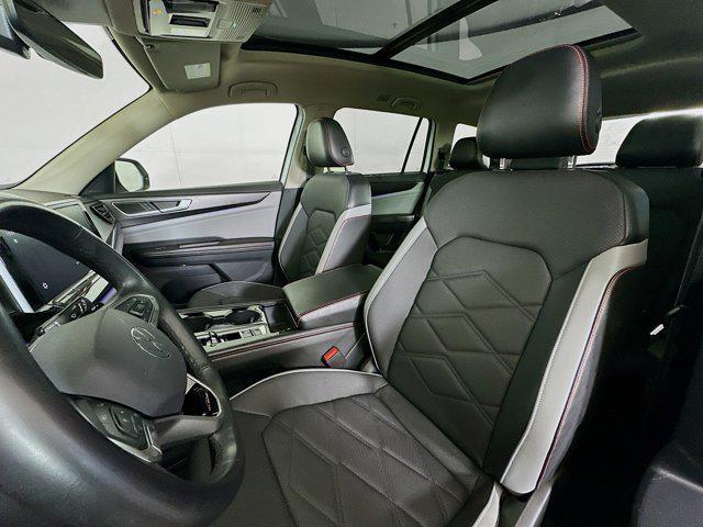 used 2024 Volkswagen Atlas car, priced at $27,987