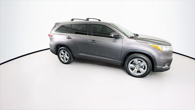 used 2014 Toyota Highlander car, priced at $17,799