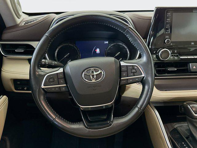 used 2020 Toyota Highlander car, priced at $26,989