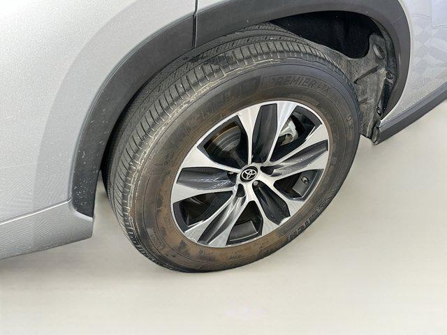 used 2023 Toyota Highlander car, priced at $36,197