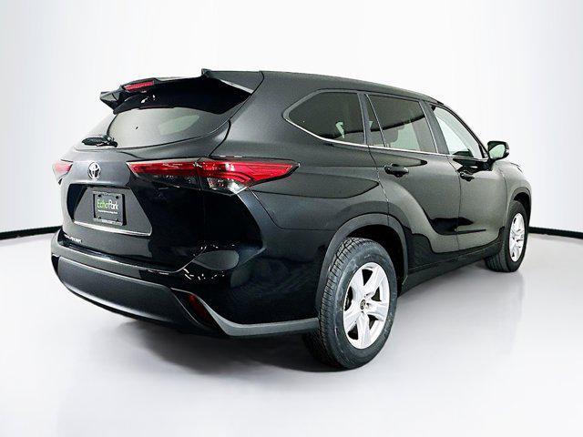 used 2023 Toyota Highlander car, priced at $28,589