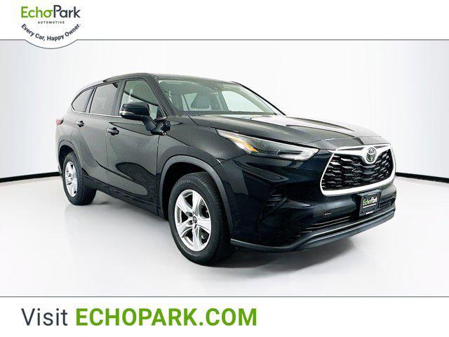 used 2023 Toyota Highlander car, priced at $28,589