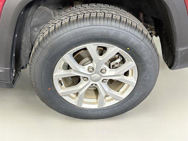 used 2023 Jeep Grand Cherokee car, priced at $27,697