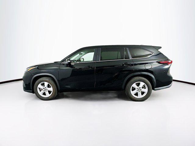 used 2024 Toyota Highlander car, priced at $33,939