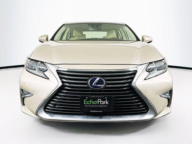 used 2018 Lexus ES 300h car, priced at $24,197
