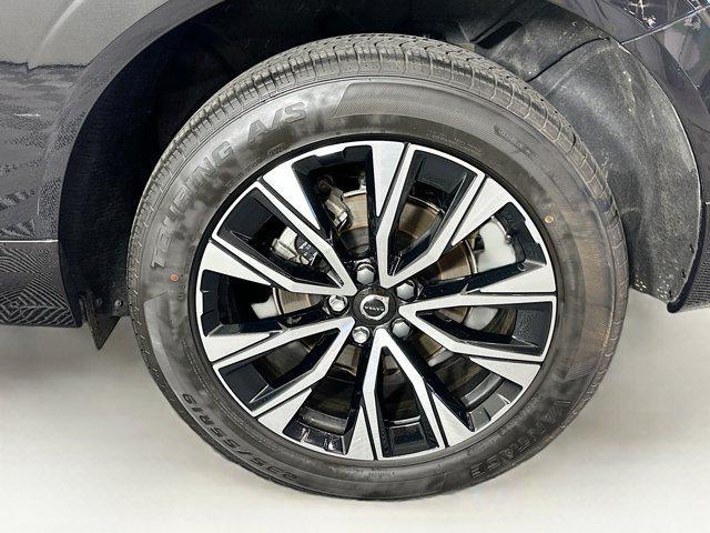 used 2025 Volvo XC60 car, priced at $33,687