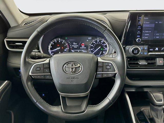 used 2022 Toyota Highlander car, priced at $29,389