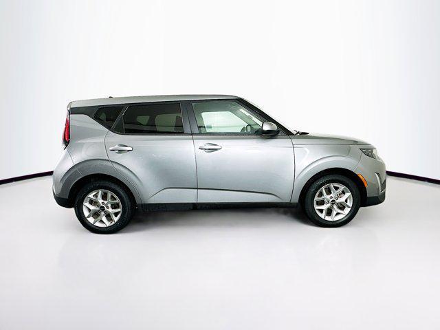 used 2024 Kia Soul car, priced at $15,297
