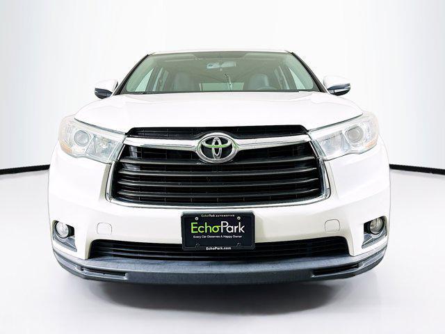 used 2015 Toyota Highlander car, priced at $16,999