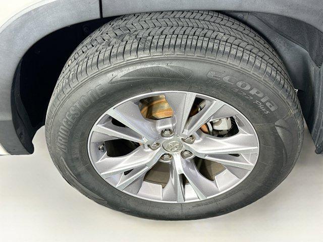 used 2015 Toyota Highlander car, priced at $16,999