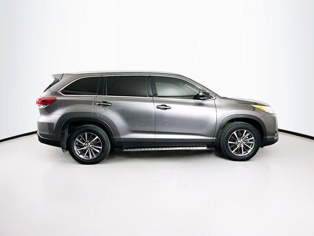 used 2019 Toyota Highlander car, priced at $26,289