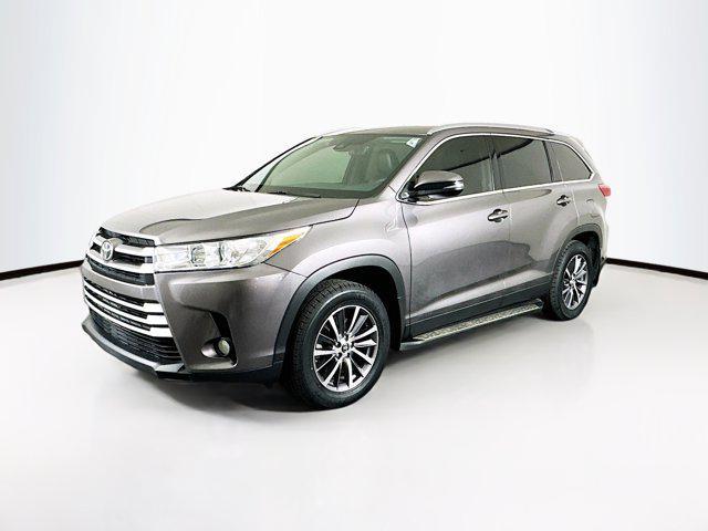 used 2019 Toyota Highlander car, priced at $26,289