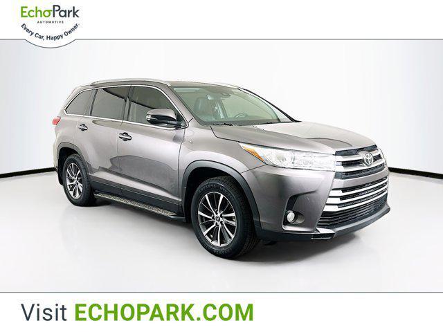 used 2019 Toyota Highlander car, priced at $26,289