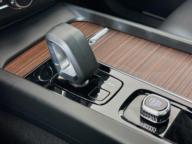 used 2023 Volvo XC60 car, priced at $28,987