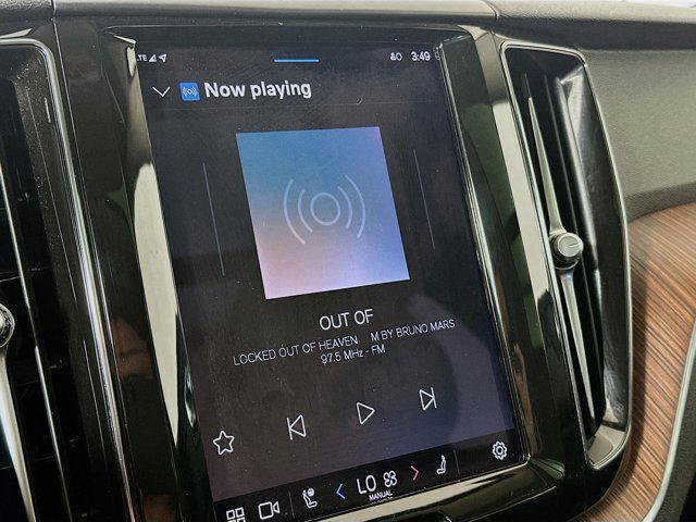 used 2023 Volvo XC60 car, priced at $28,987