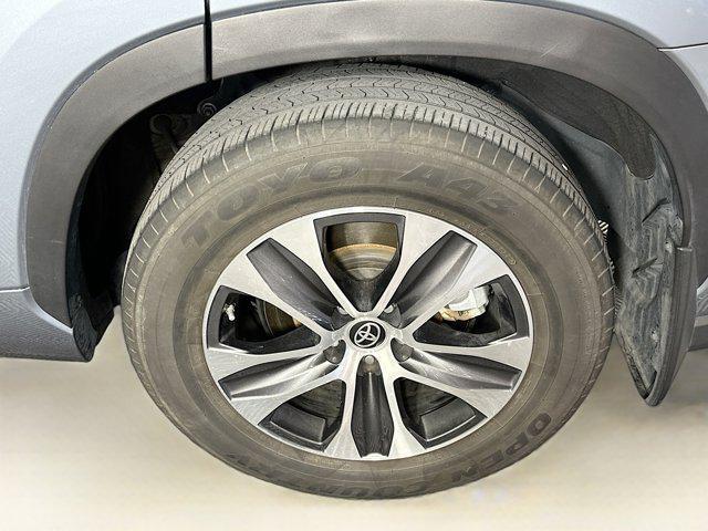 used 2023 Toyota Highlander car, priced at $34,847