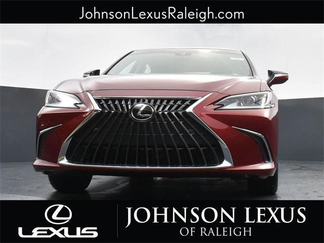 new 2025 Lexus ES 300h car, priced at $50,379