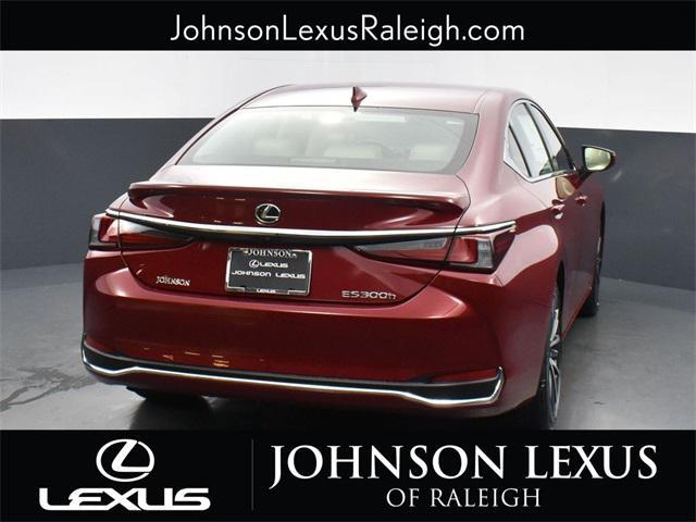 new 2025 Lexus ES 300h car, priced at $50,379