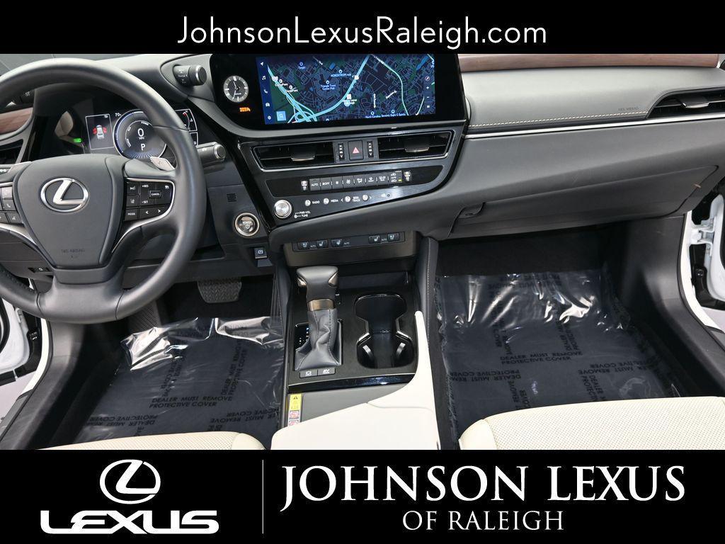 used 2025 Lexus ES 300h car, priced at $43,858