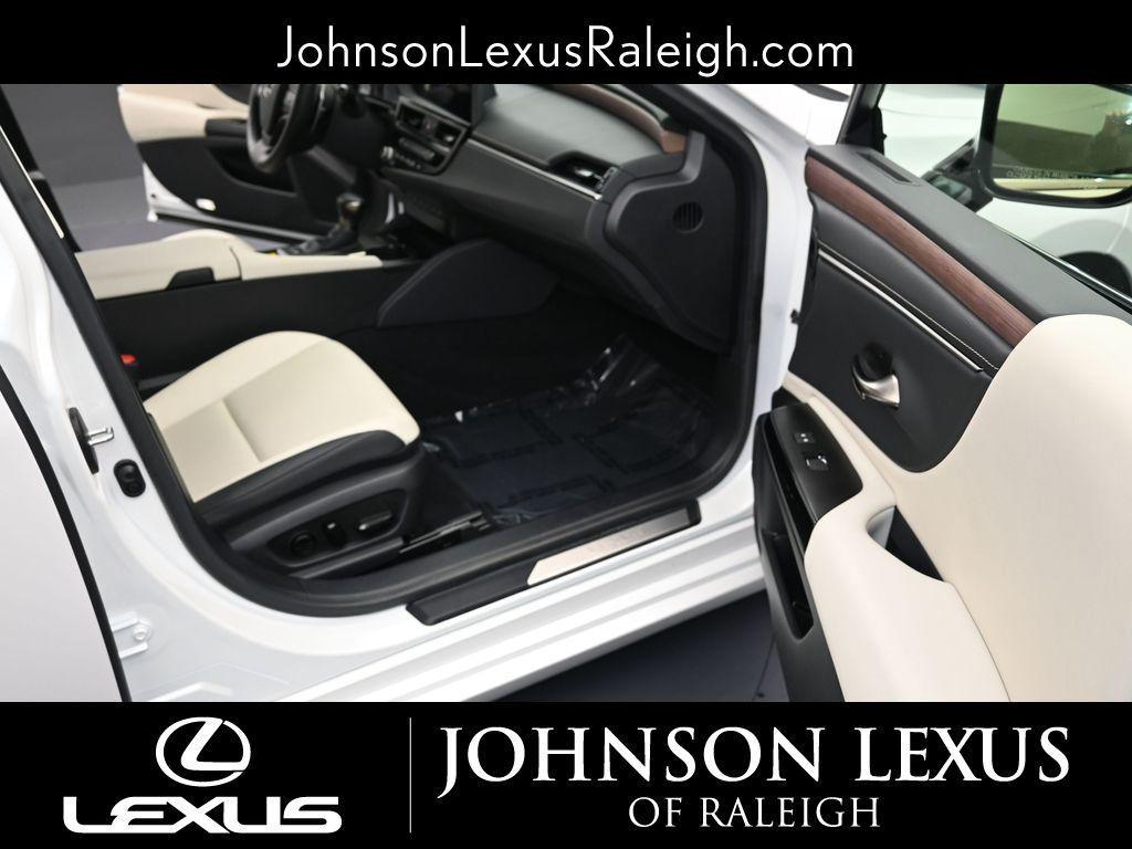 used 2025 Lexus ES 300h car, priced at $43,858