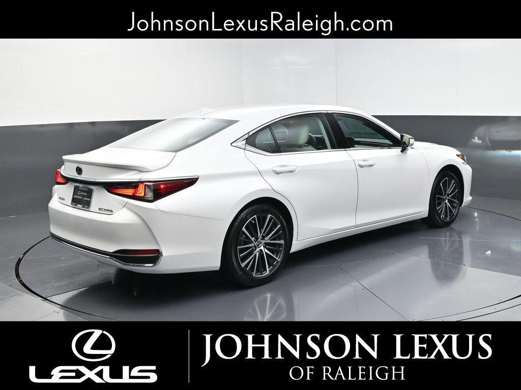 used 2025 Lexus ES 300h car, priced at $43,858