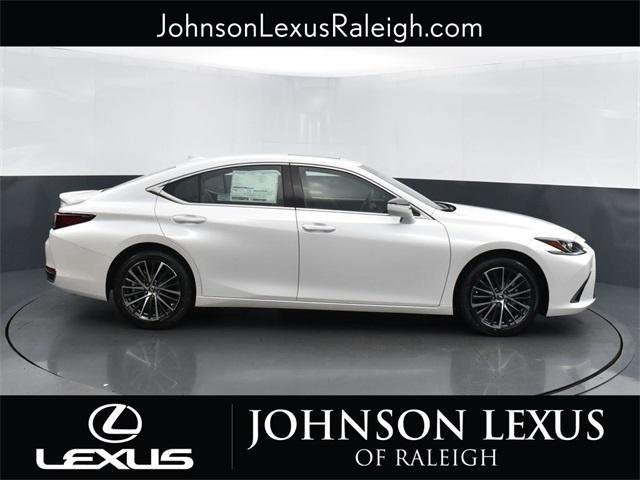 new 2025 Lexus ES 300h car, priced at $50,704