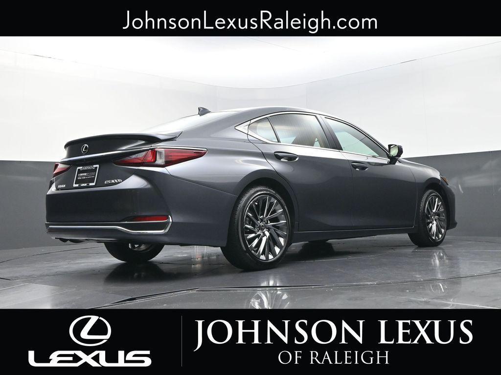 used 2024 Lexus ES 300h car, priced at $47,248