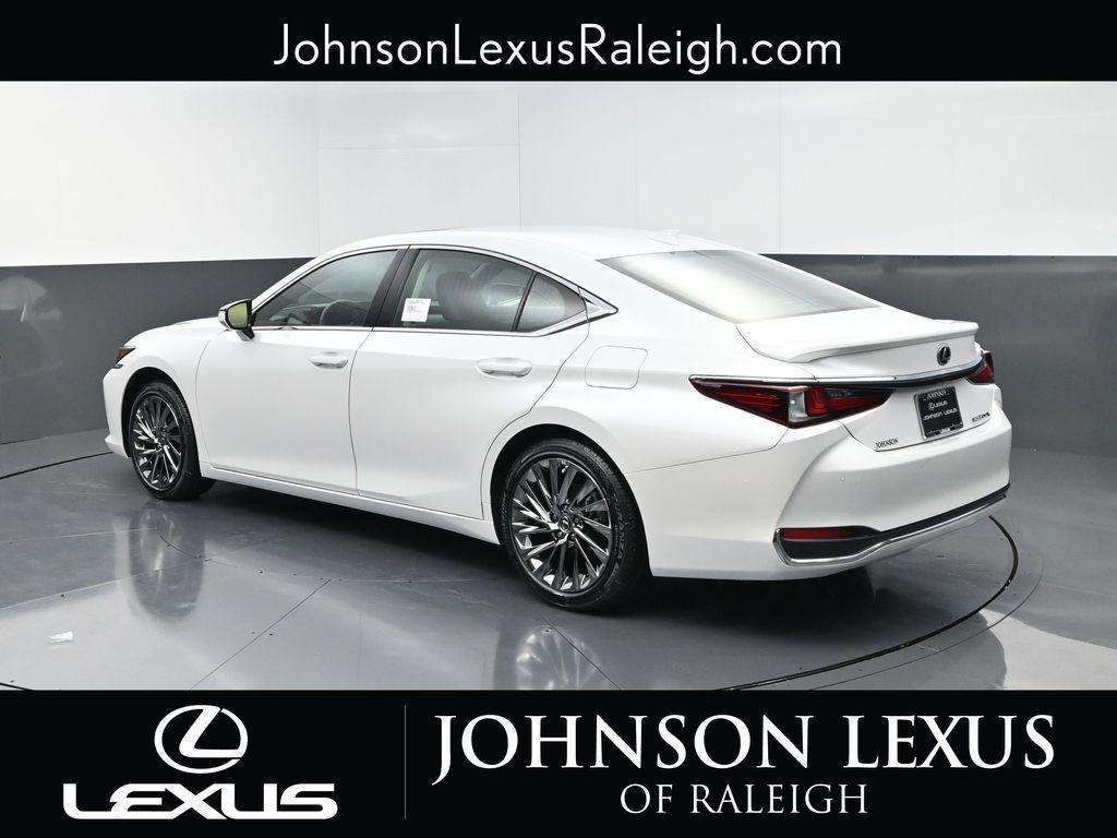 new 2025 Lexus ES 300h car, priced at $54,979