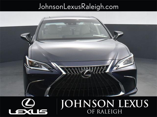 new 2025 Lexus ES 300h car, priced at $51,024