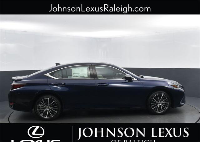 new 2025 Lexus ES 300h car, priced at $51,024