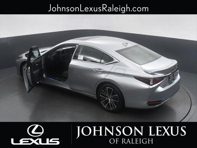 new 2025 Lexus ES 300h car, priced at $51,744