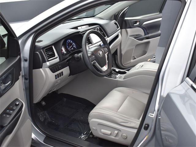 used 2015 Toyota Highlander car, priced at $19,955
