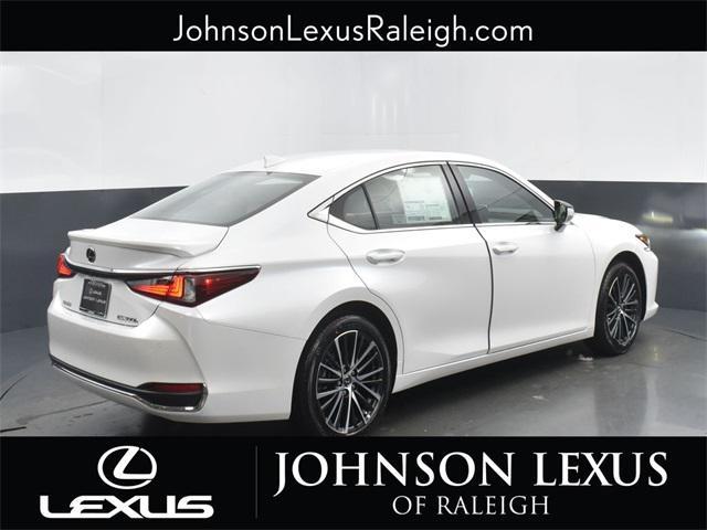 new 2025 Lexus ES 300h car, priced at $51,244