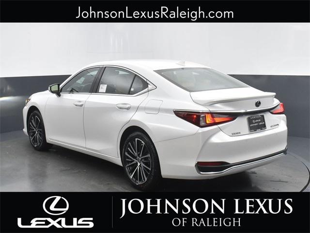 new 2025 Lexus ES 300h car, priced at $51,244