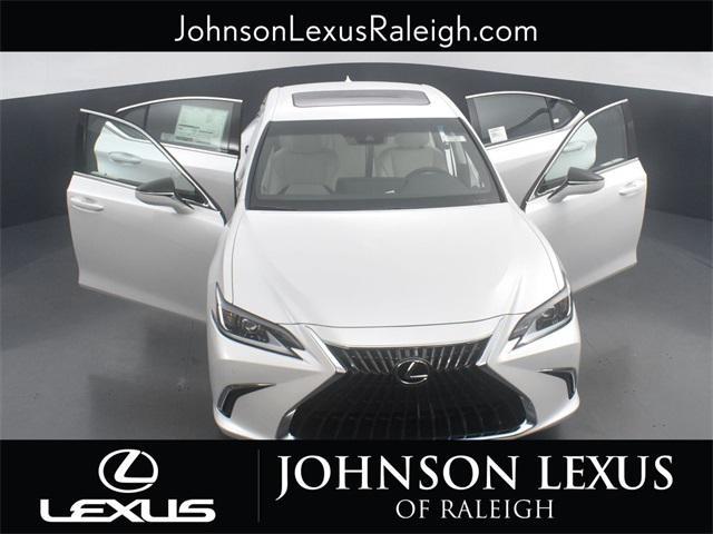 new 2025 Lexus ES 300h car, priced at $51,524
