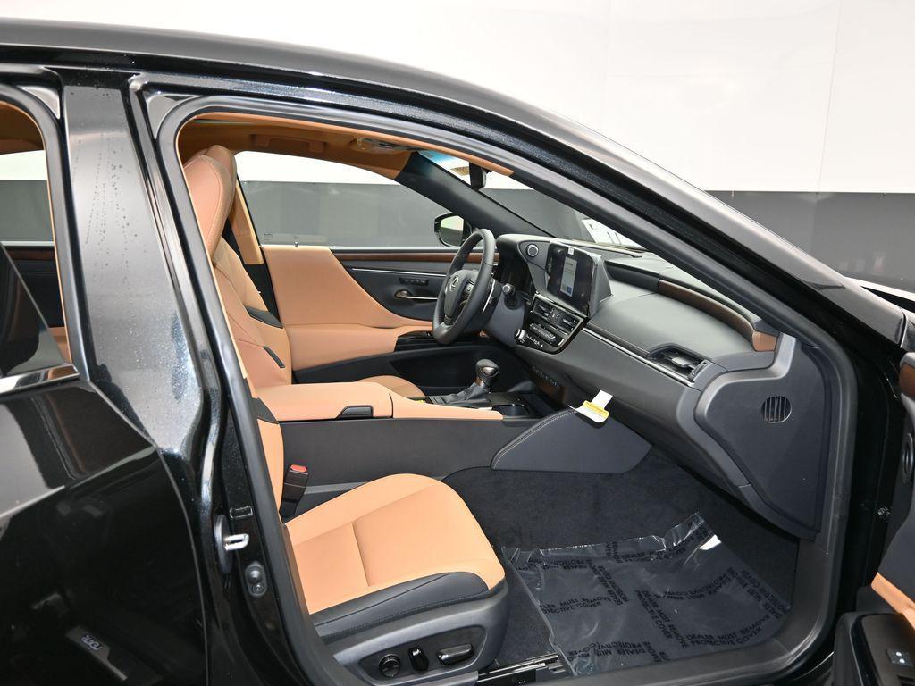 new 2025 Lexus ES 350 car, priced at $49,924