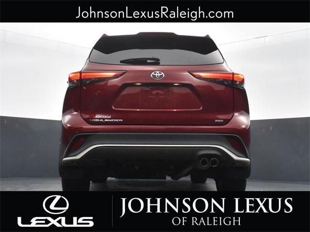 used 2022 Toyota Highlander car, priced at $37,488