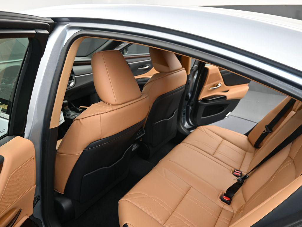 new 2025 Lexus ES 300h car, priced at $54,979