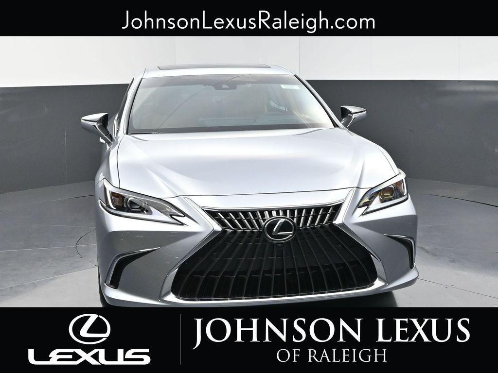 new 2025 Lexus ES 300h car, priced at $54,979